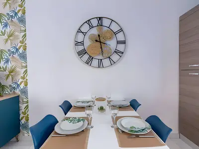 DiningRoom