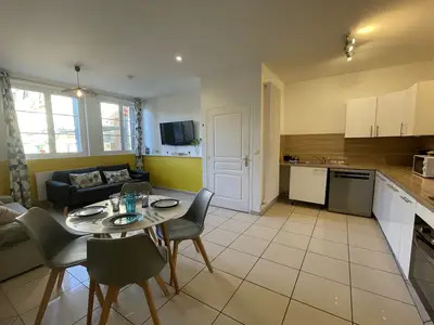 DiningRoom