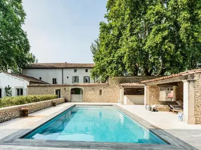 Ferienwohnung für 17 Personen in Le Thor 1/10