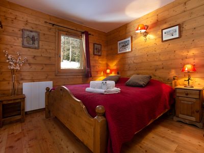 Schlafzimmer mit Doppelbett