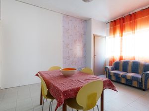 23757640-Ferienwohnung-5-Lecce-300x225-1