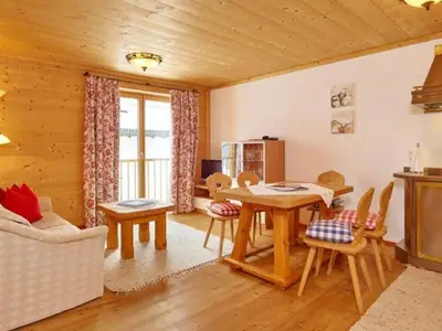 Ferienwohnung für 5 Personen (60 m²) in Lech am Arlberg 1/10