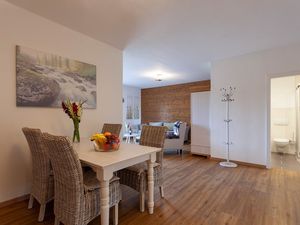 23952098-Ferienwohnung-4-Lechbruck am See-300x225-2