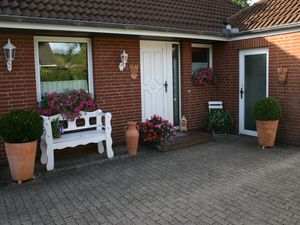 18138120-Ferienwohnung-2-Leck-300x225-1