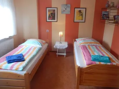 Ferienwohnung für 3 Personen (60 m²) in Leer 1/10