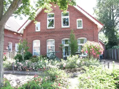 Ferienwohnung für 7 Personen (95 m²) in Leer 1/10