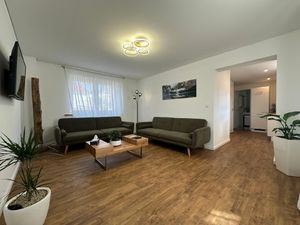 24049836-Ferienwohnung-5-Leipzig-300x225-0