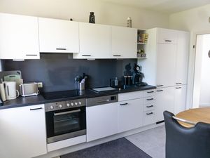 24050007-Ferienwohnung-4-Leiwen-300x225-2