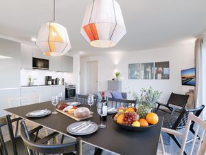 23742182-Ferienwohnung-6-Lembruch-300x225-2