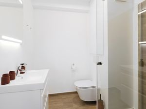 23742076-Ferienwohnung-2-Lembruch-300x225-2