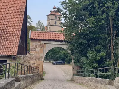 Schäferbrücke mit Aussicht auf das Schloss