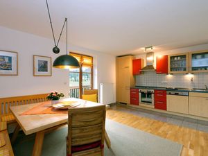 23960334-Ferienwohnung-6-Lenggries-300x225-1