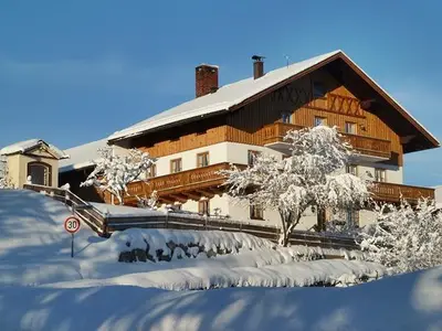 unser Haus im Winter
