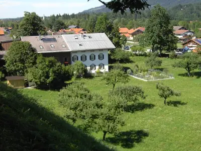 Hölzlhof - freie Lage von Wiesen umgeben