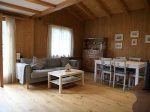 23484735-Ferienwohnung-6-Lenk im Simmental-300x225-2