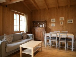 23484735-Ferienwohnung-6-Lenk im Simmental-300x225-4