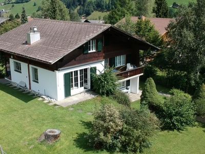 Ferienwohnung für 6 Personen (130 m²) in Lenk im Simmental 1/10