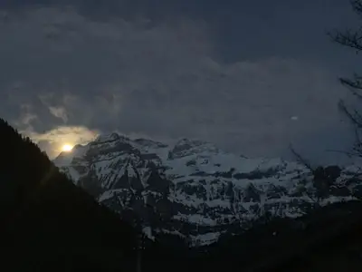 der Vollmond kommt, Aussicht Balkon