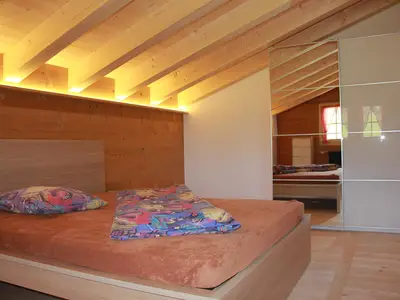 Schlafzimmer 1