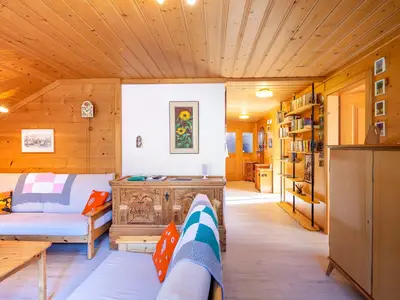 Wohnzimmer mit Gang