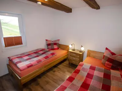 Schlafzimmer 2 Ferienwohnung Waldblick