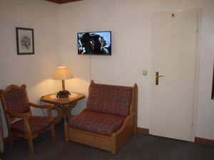 22810181-Ferienwohnung-4-Lennestadt-300x225-5