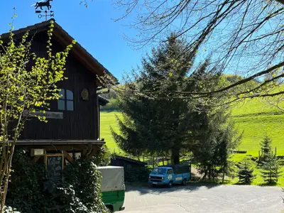 Außenseite Ferienhaus [Sommer]