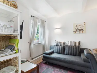 Photo, INSIDE, OUTSIDE