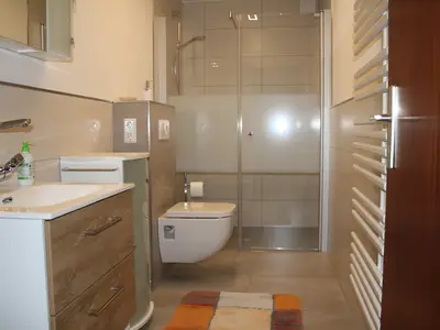 INSIDE, BATHROOM