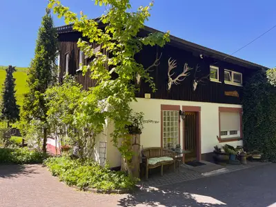 Außenseite Ferienhaus [Sommer]