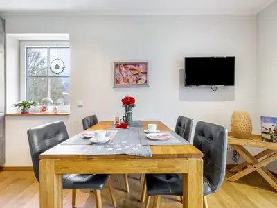 Photo, INSIDE, OUTSIDE