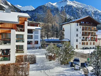 Ferienwohnung für 8 Personen (120 m²) in Lenzerheide/Lai 1/10