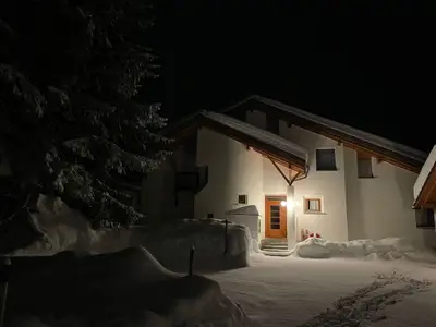 Aussenansicht Nacht