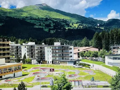 Blick vom Küchenfenster zum Pumptrack