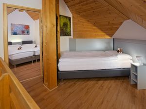 23856653-Ferienwohnung-5-Lenzerheide/Lai-300x225-5