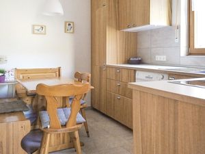 23736114-Ferienwohnung-4-Lenzkirch-300x225-3