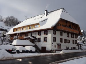 19052122-Ferienwohnung-4-Lenzkirch-300x225-1