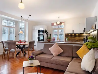 Photo, INSIDE, OUTSIDE