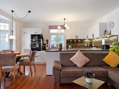 Photo, INSIDE, OUTSIDE