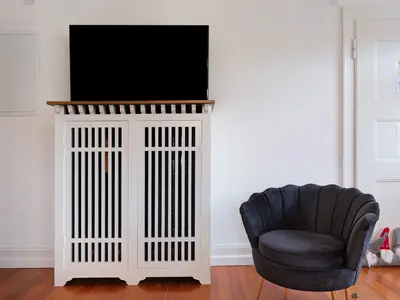 Photo, INSIDE, OUTSIDE