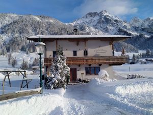 19396822-Ferienwohnung-6-Leogang-300x225-1