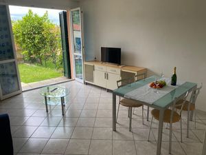 24053671-Ferienwohnung-4-Lerici-300x225-2