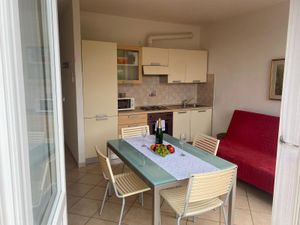 24053674-Ferienwohnung-4-Lerici-300x225-3