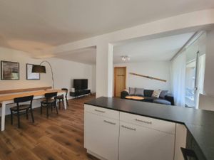 23878683-Ferienwohnung-4-Leukerbad-300x225-0