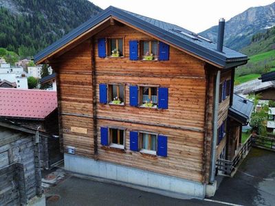 Chalet Regenbogen an der Fussgängerzone