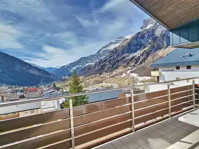 Aussicht vom grossen Südbalkon