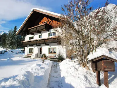 Hausansicht Winter