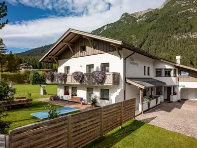 Ferienwohnung für 3 Personen (38 m²) in Leutasch 1/10