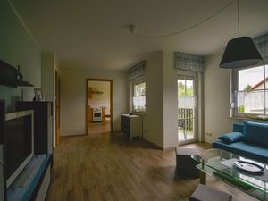 23097517-Ferienwohnung-5-Leutersdorf-300x225-1