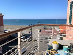 23318376-Ferienwohnung-4-Levanto-300x225-0